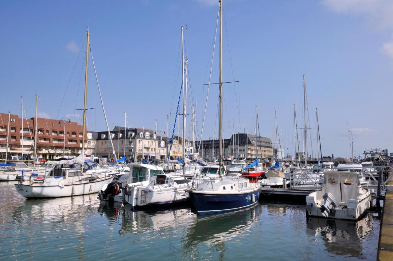 Appartement Au Pied De La Plage - Balcon - Parking Courseulles-sur-Mer Esterno foto
