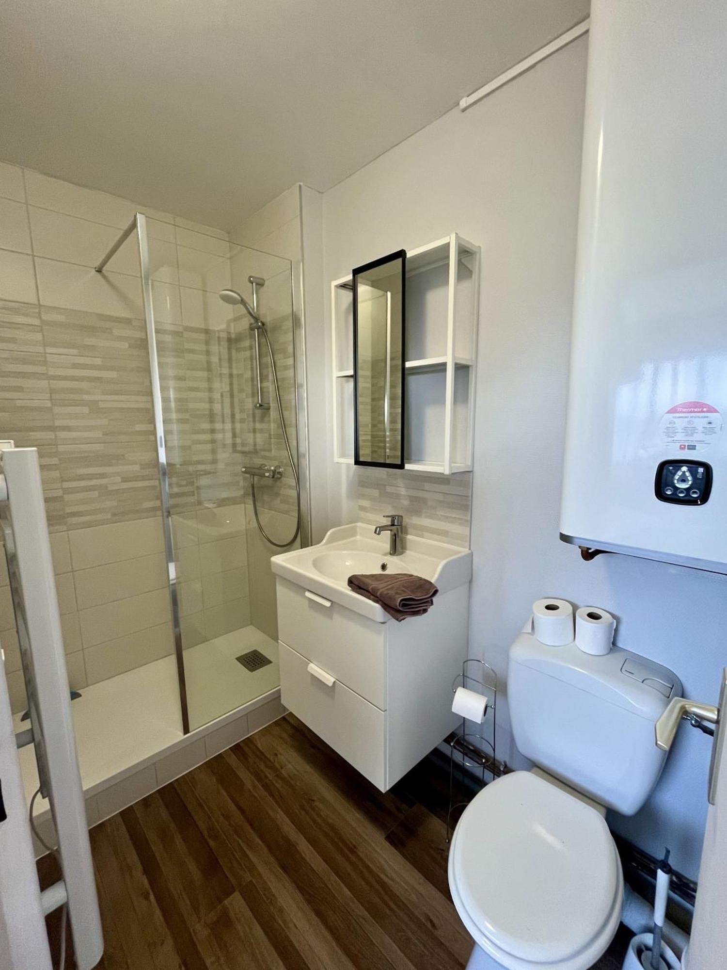 Appartement Au Pied De La Plage - Balcon - Parking Courseulles-sur-Mer Esterno foto